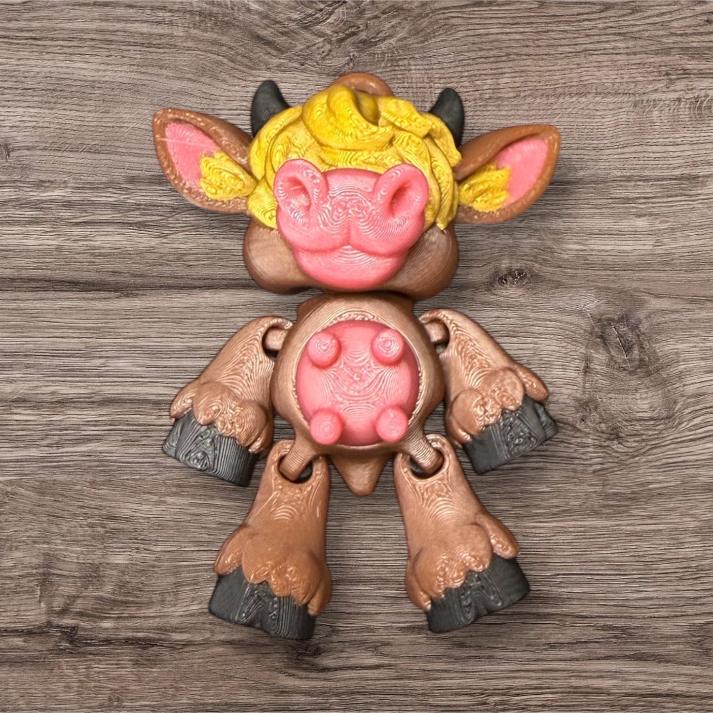 Wiggle Highland Cow Keychain