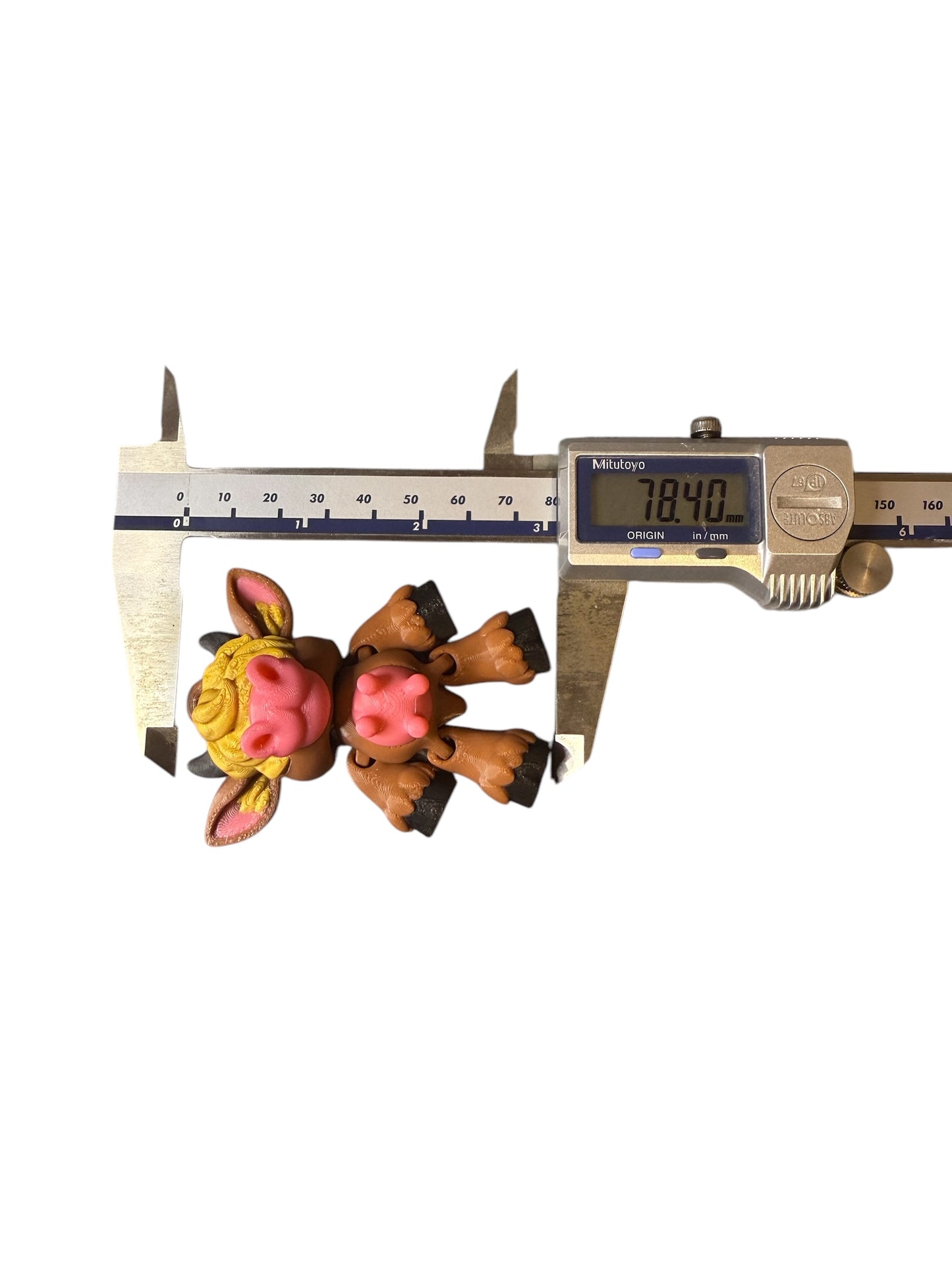 Wiggle Highland Cow Keychain